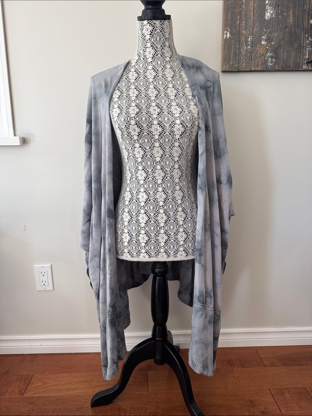 lululemon athletica Gray Tie-Dye Open Front Draped Shrug